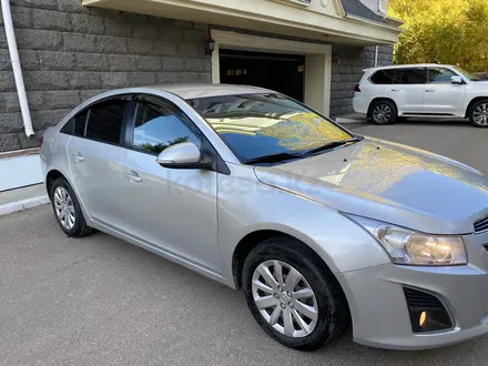 Chevrolet Cruze 2013 года за 3 800 000 тг. в Астана – фото 3