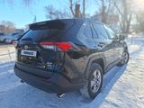 Toyota RAV4 2023 года за 17 700 000 тг. в Уральск – фото 5