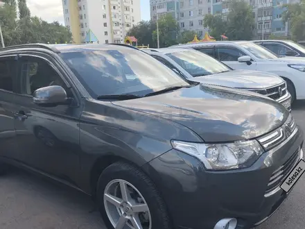 Mitsubishi Outlander 2013 года за 8 300 000 тг. в Астана – фото 3