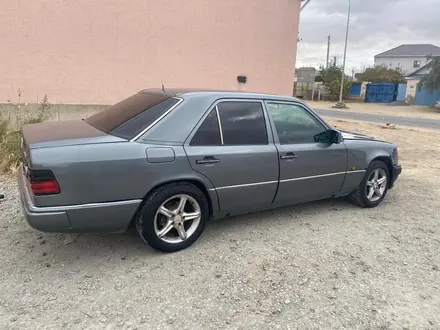 Mercedes-Benz E 230 1990 года за 2 000 000 тг. в Жанаозен – фото 12