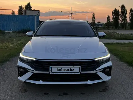 Hyundai Elantra 2024 года за 9 450 000 тг. в Актобе – фото 2