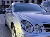 Mercedes-Benz E 320 2003 годаfor6 000 000 тг. в Усть-Каменогорск – фото 2