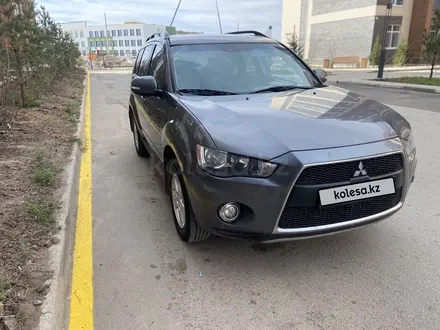 Mitsubishi Outlander 2011 года за 6 800 000 тг. в Караганда