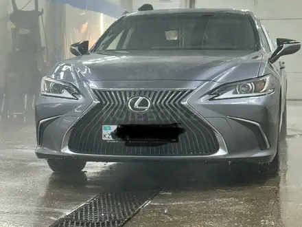 Lexus ES 250 2020 годаүшін20 500 000 тг. в Алматы