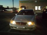 Mercedes-Benz C 200 2000 года за 1 700 000 тг. в Семей – фото 2