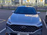 Hyundai Santa Fe 2022 года за 21 800 000 тг. в Астана – фото 2