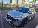 Hyundai Santa Fe 2022 года за 21 800 000 тг. в Астана