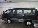 SsangYong Istana 1999 годаүшін3 000 000 тг. в Туркестан – фото 2