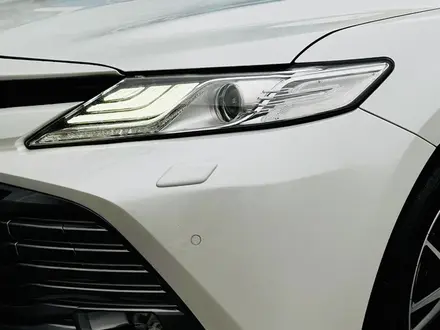 Toyota Camry 2021 года за 15 500 000 тг. в Алматы – фото 17