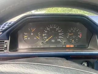 Mercedes-Benz E 260