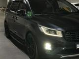 Kia Carnival 2019 года за 14 500 000 тг. в Алматы – фото 4