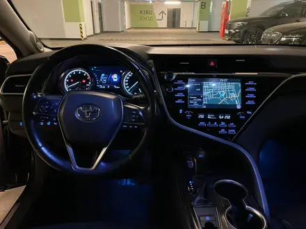 Toyota Camry 2019 года за 13 000 000 тг. в Алматы – фото 13