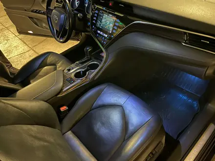 Toyota Camry 2019 года за 13 000 000 тг. в Алматы – фото 14
