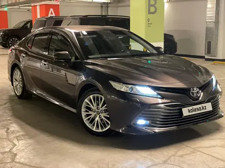 Toyota Camry 2019 года за 13 000 000 тг. в Алматы – фото 6