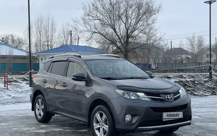 Toyota RAV4 2015 годаүшін11 200 000 тг. в Актобе