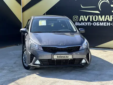 Kia Rio 2021 года за 7 990 000 тг. в Атырау – фото 2