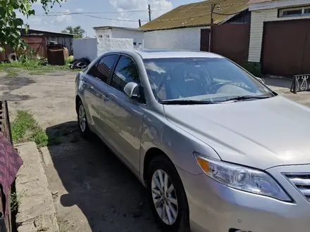 Toyota Camry 2011 года за 8 600 000 тг. в Петропавловск – фото 2