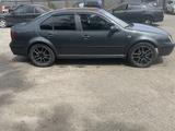 Volkswagen Bora 2001 года за 2 400 000 тг. в Усть-Каменогорск – фото 2