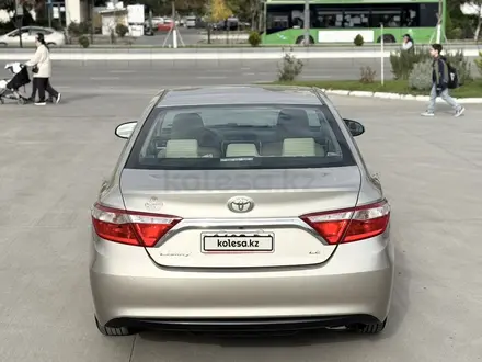 Toyota Camry 2015 года за 4 000 000 тг. в Актобе – фото 5