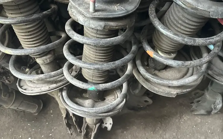 Передний правый амортизатор камри 40 3.5үшін58 765 тг. в Алматы