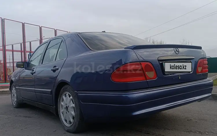 Mercedes-Benz E 280 1998 годаүшін2 450 000 тг. в Астана