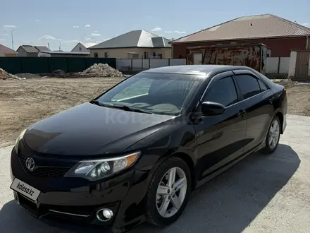 Toyota Camry 2013 года за 5 500 000 тг. в Атырау – фото 2