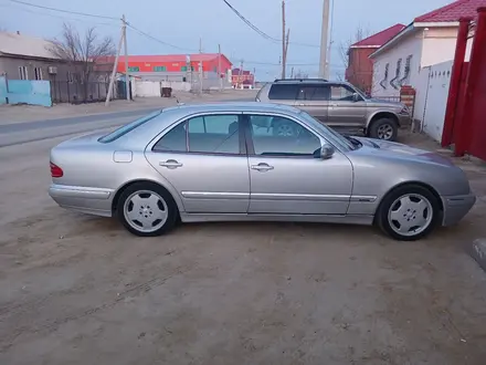 Mercedes-Benz E 280 2000 года за 6 000 000 тг. в Аральск – фото 14