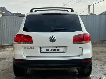 Volkswagen Touareg 2005 года за 6 000 000 тг. в Алматы – фото 4