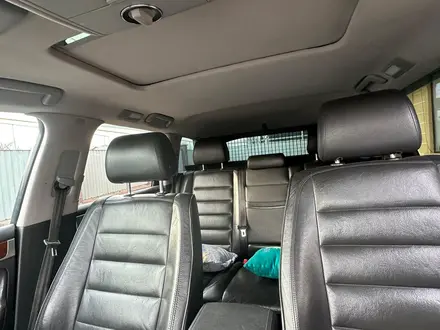 Volkswagen Touareg 2005 года за 6 000 000 тг. в Алматы – фото 8