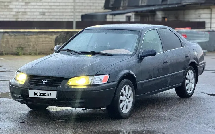 Toyota Camry 1998 годаүшін2 250 000 тг. в Алматы