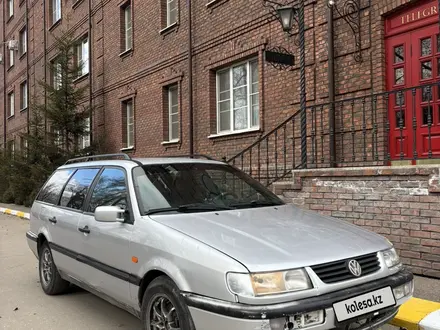 Volkswagen Passat 1995 года за 1 200 000 тг. в Петропавловск – фото 2