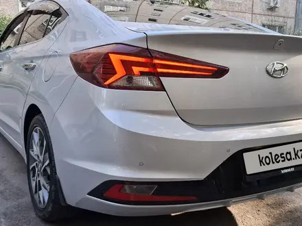 Hyundai Elantra 2019 года за 9 500 000 тг. в Алматы – фото 9