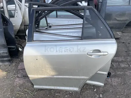 Дверь Toyota avensis за 35 000 тг. в Алматы – фото 2