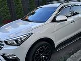 Hyundai Santa Fe 2016 года за 10 700 000 тг. в Алматы – фото 2