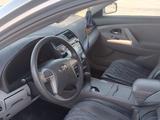 Toyota Camry 2011 годаfor5 800 000 тг. в Уральск – фото 2