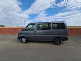 Volkswagen Caravelle 1992 годаfor2 500 000 тг. в Астана