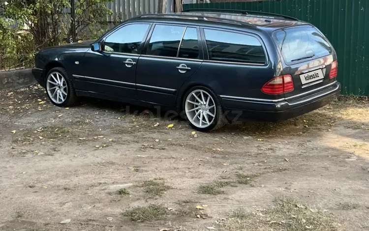 Mercedes-Benz E 320 1999 годаүшін4 500 000 тг. в Алматы