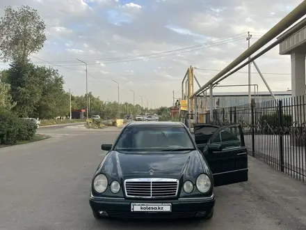 Mercedes-Benz E 320 1998 года за 3 600 000 тг. в Алматы – фото 8