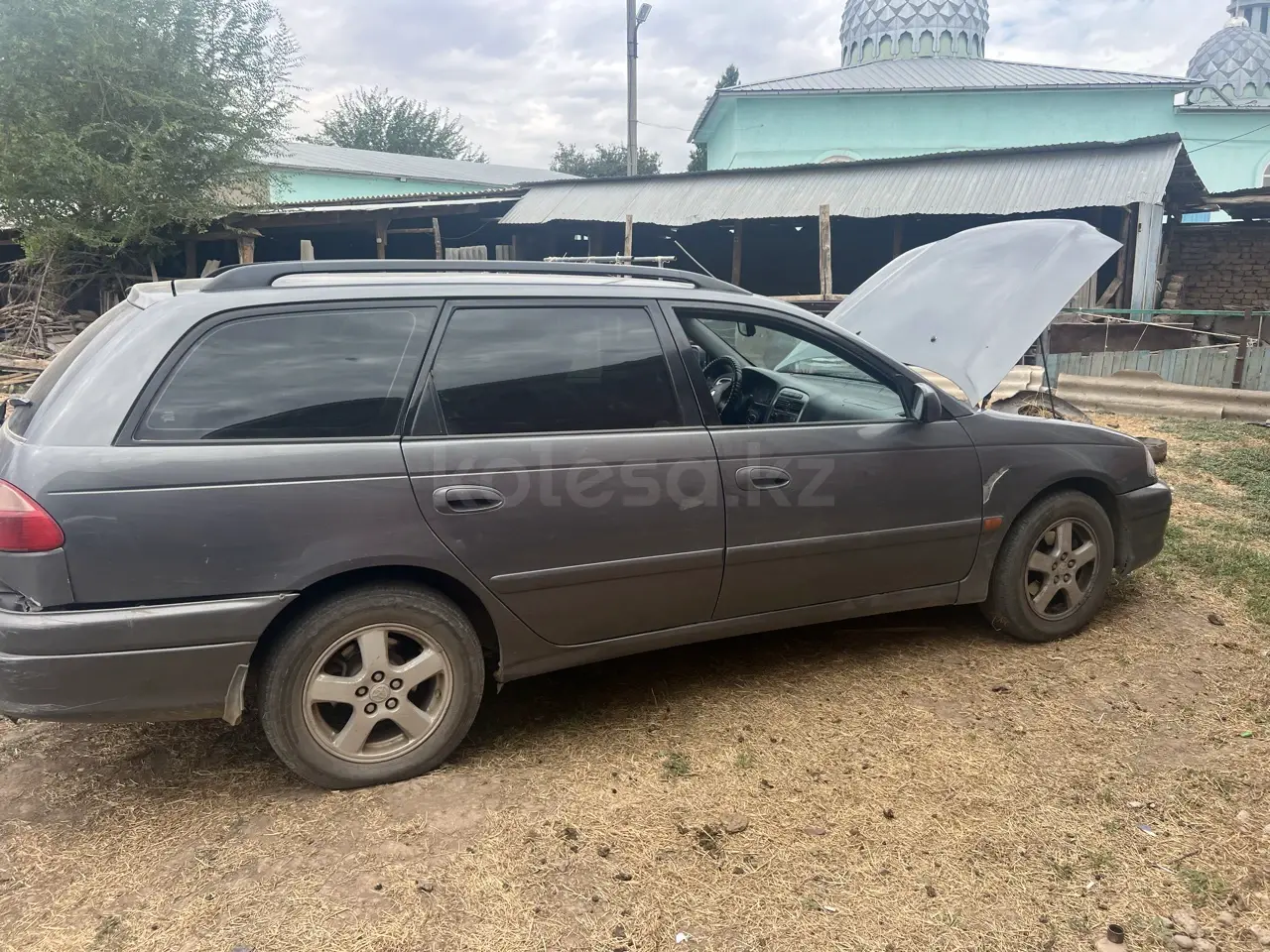 Toyota Avensis, 2003