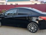 Hyundai Accent 2015 года за 5 200 000 тг. в Актобе – фото 2