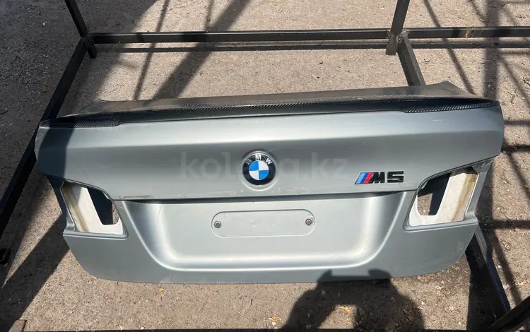 Крышка багажника BMW F10 M5 11-16 за 150 000 тг. в Алматы