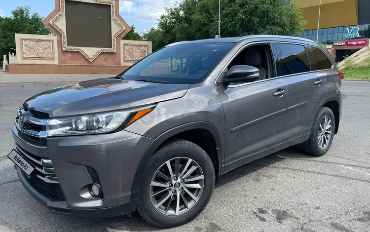 Toyota Highlander 2017 года за 18 000 000 тг. в Тараз