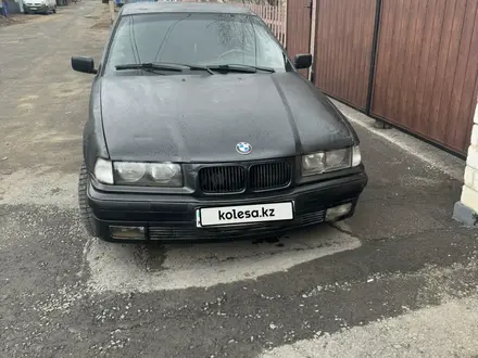 BMW 318 1994 года за 800 000 тг. в Павлодар