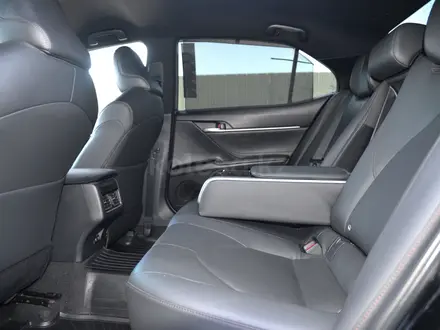 Toyota Camry Luxe 2019 года за 13 500 000 тг. в Кызылорда – фото 11