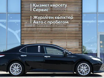 Toyota Camry Luxe 2019 года за 13 500 000 тг. в Кызылорда – фото 17