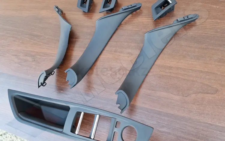 Ручки BMW F10 дверные внутренние за 20 000 тг. в Алматы