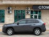Toyota RAV4 2023 года за 14 700 000 тг. в Актау – фото 4