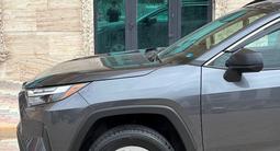 Toyota RAV4 2023 года за 14 700 000 тг. в Актау – фото 2