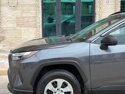 Toyota RAV4 2023 года за 17 000 000 тг. в Актау – фото 2