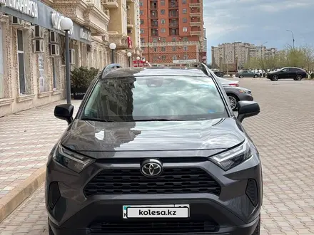 Toyota RAV4 2023 года за 17 000 000 тг. в Актау